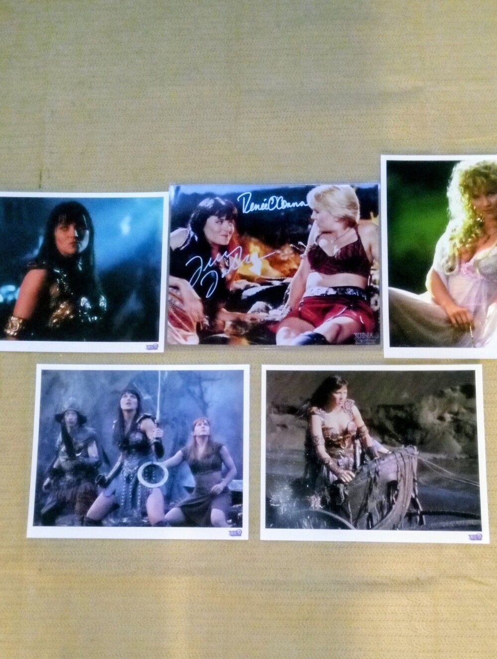 Xena: Warrior Princess Photo Lot - Multi Color Autograph